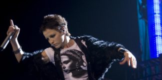 Outpouring of love for The Cranberries after singer’s tragic death Cranberries back in the charts