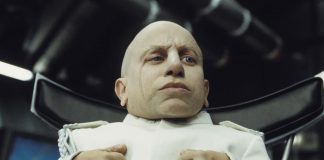 Austin Powers star Verne Troyer, who played Mini-Me, has died at just 49 Mini-me Verne Troyer dies at 49
